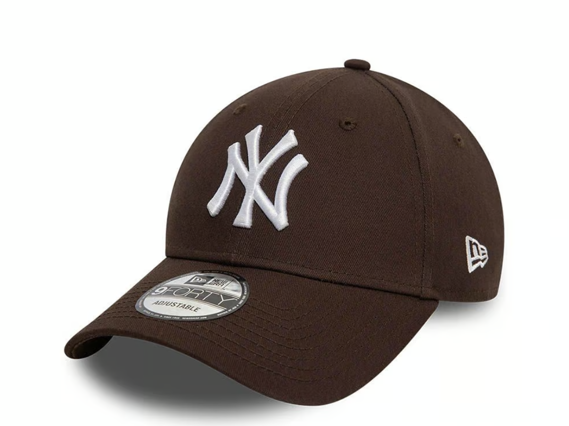 New York Yankees League Essential 9Forty Strapback Brown MLB Vintage Snapback Baseball Cap Adjustable Streetwear Hat
